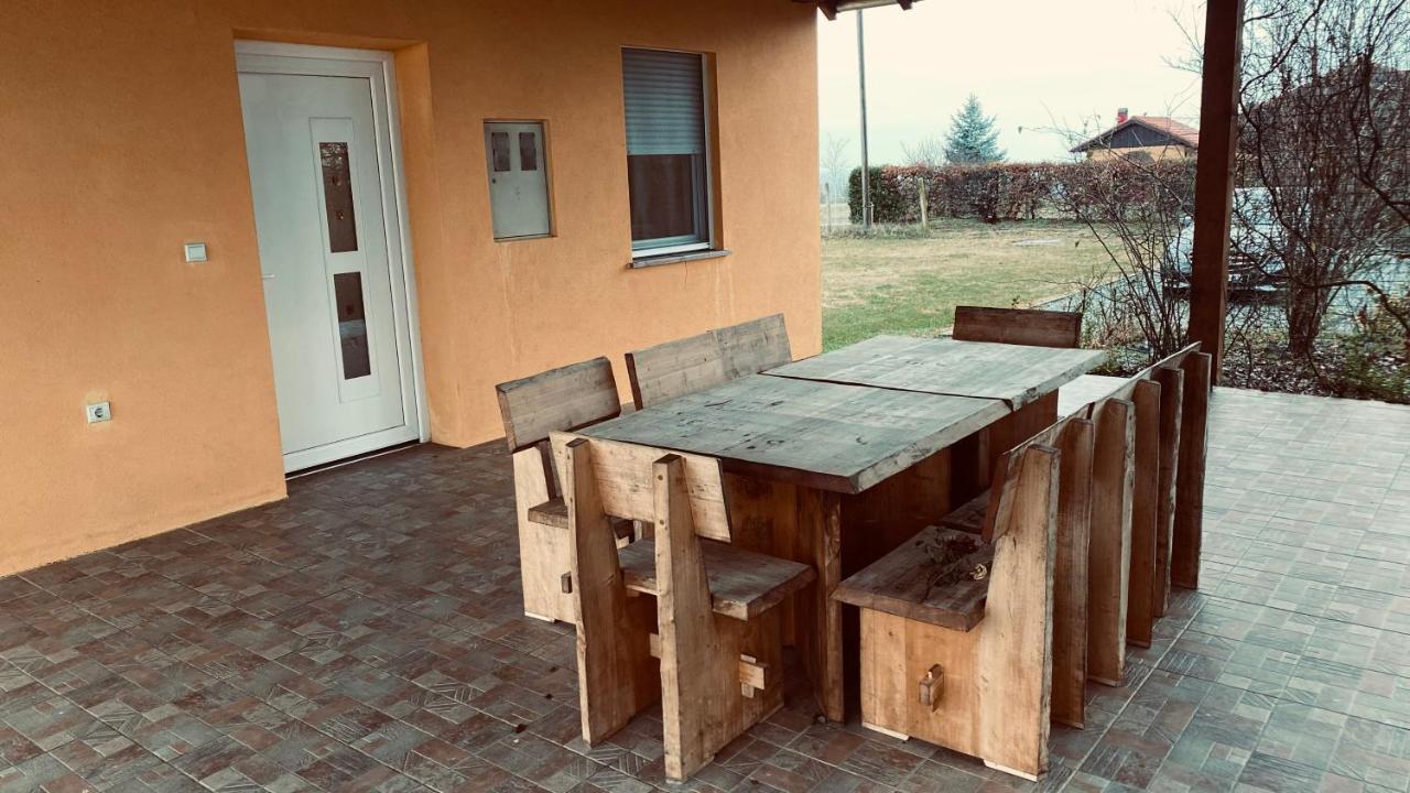 Вилла Kuca Za Odmor Brzica Erdut Экстерьер фото